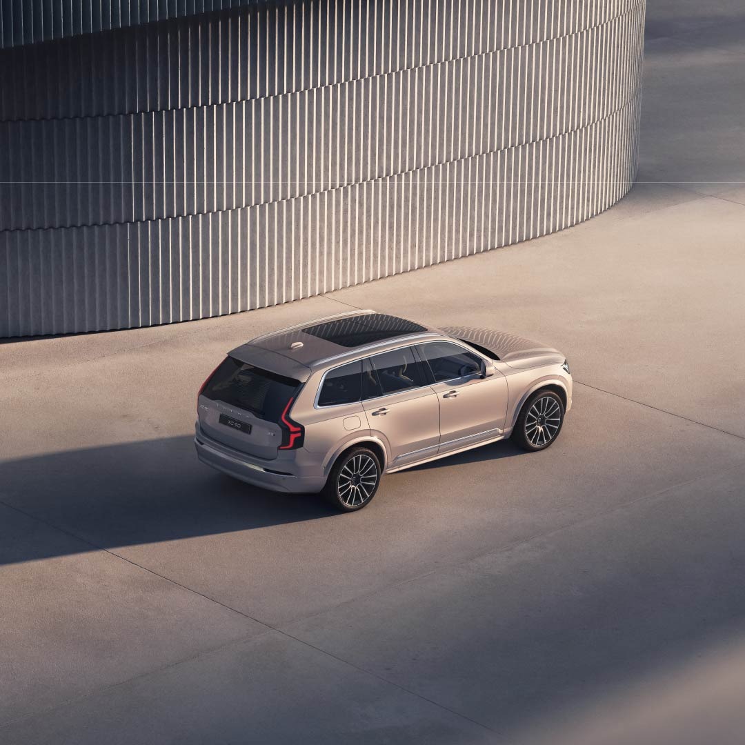 imgi 22 new xc90 mobile 1080x1080 04