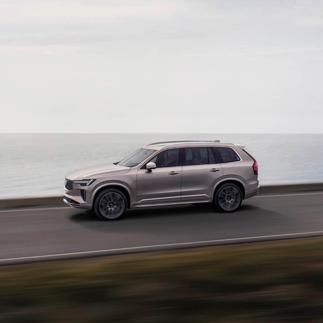 imgi 25 new xc90 mobile 1080x1080 07