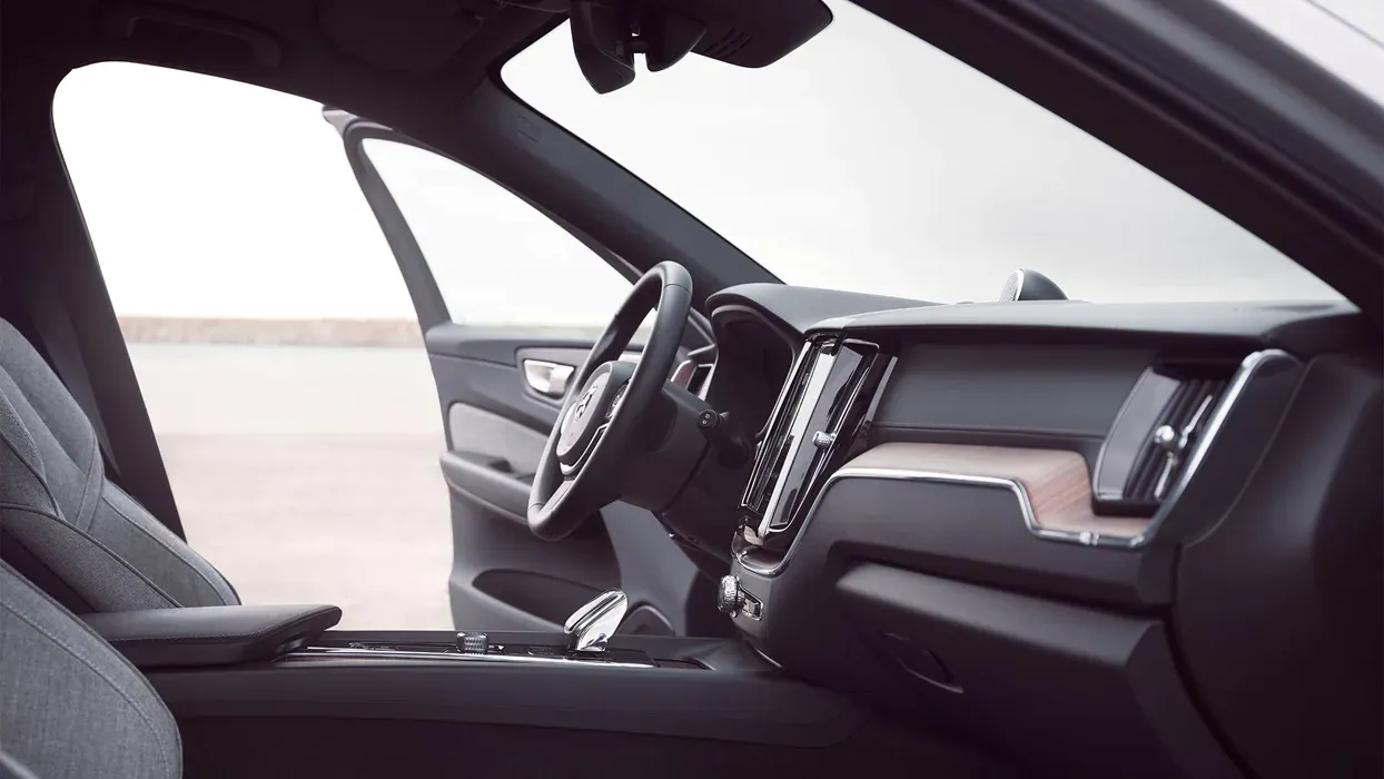 imgi 47 xc60 gallery 6 16x9 1